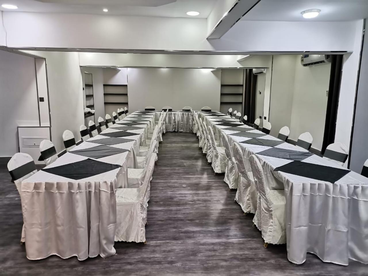 Al Hussam Hotel Apartments Rusayl 외부 사진